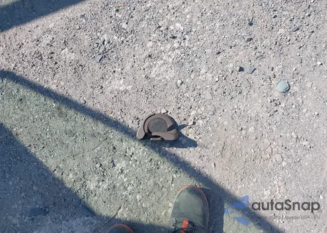 2001 Toyota Tacoma from USA, damaged, VIN 5TEVL52N61Z818806